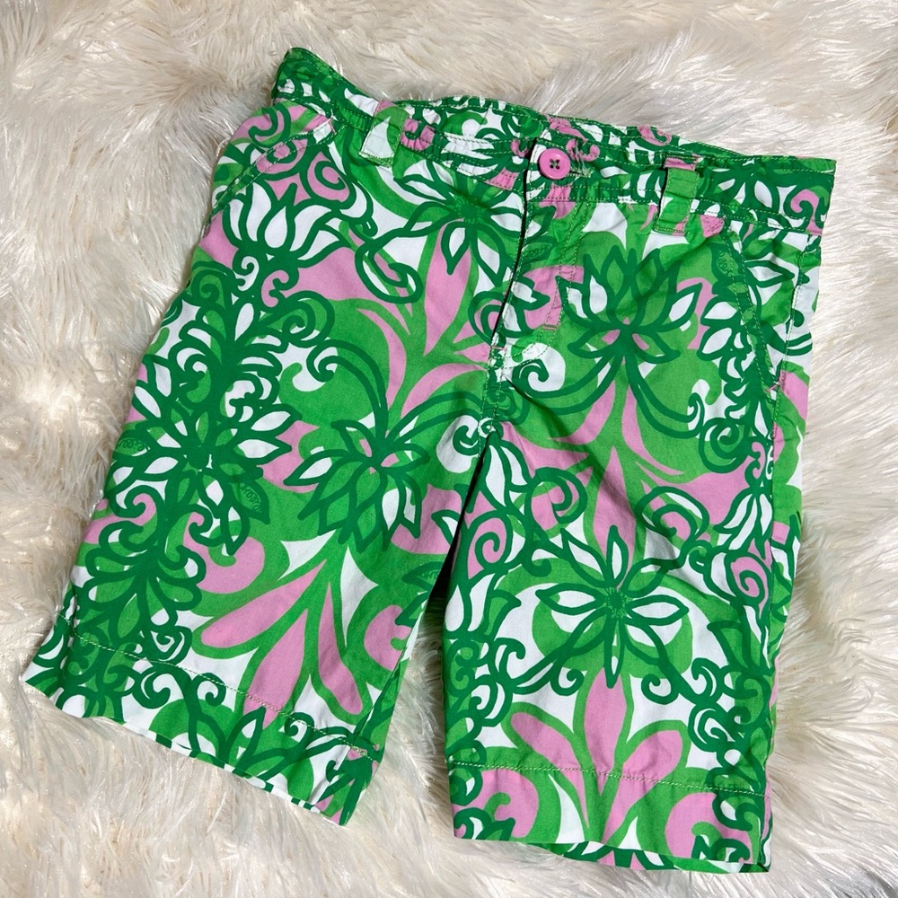 EUC Lilly Pulitzer Bermuda Shorts kids 6 green & pink flower pattern
